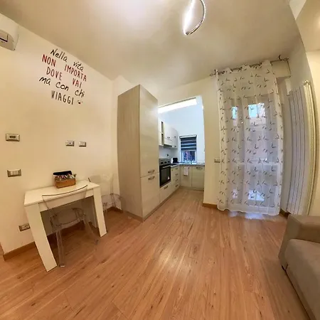 N&ghomesweethome Raffaelloelegante Ideale Affari * מילאנו