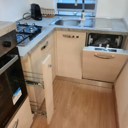 N&ghomesweethome Raffaelloelegante Ideale Affari Apartament Mediolan
