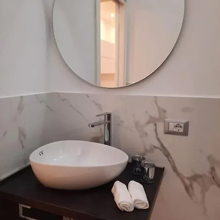 Apartment N&ghomesweethome Raffaelloelegante Ideale Affari Milan