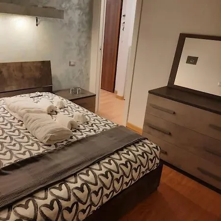 N&ghomesweethome Raffaelloelegante Ideale Affari Apartment *