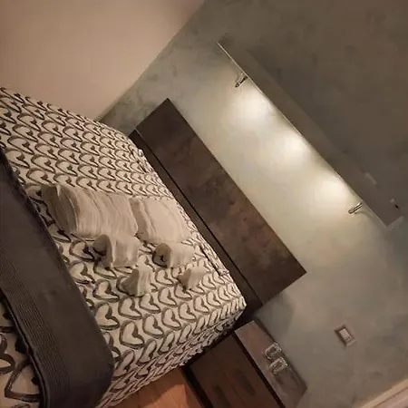 N&ghomesweethome Raffaelloelegante Ideale Affari Apartment Milan