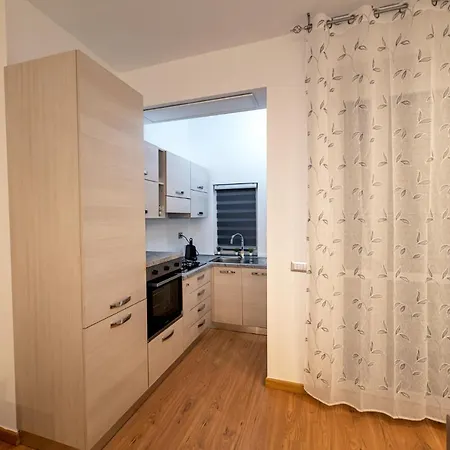Apartment N&ghomesweethome Raffaelloelegante Ideale Affari