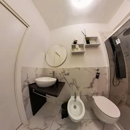 Apartment N&ghomesweethome Raffaelloelegante Ideale Affari Milan